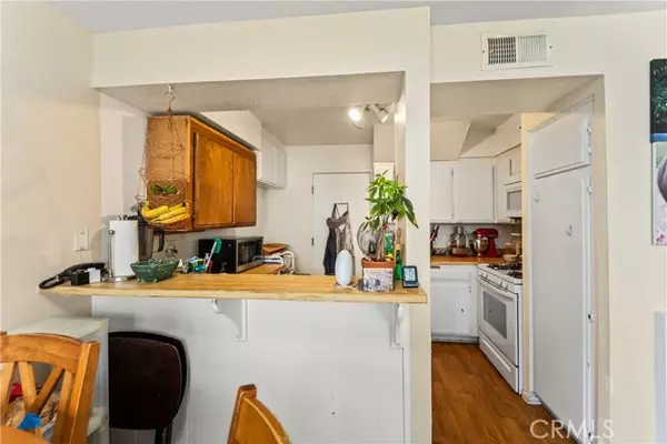 Granada Hills, CA 91344,16857 San Fernando Mission BLD 24