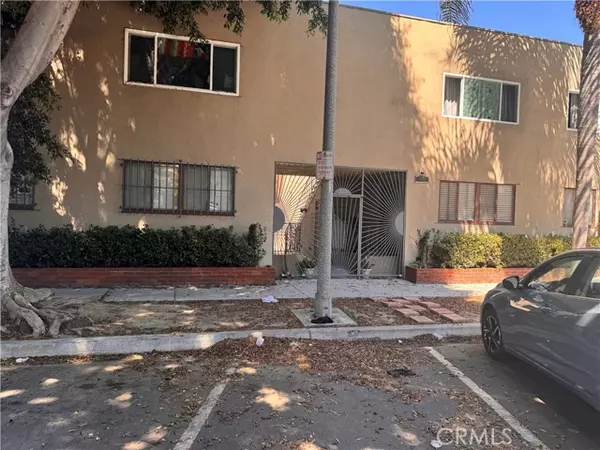 925 E Appleton ST 4, Long Beach, CA 90802