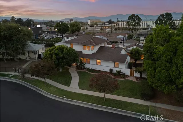 North Hollywood, CA 91605,12417 Burton ST