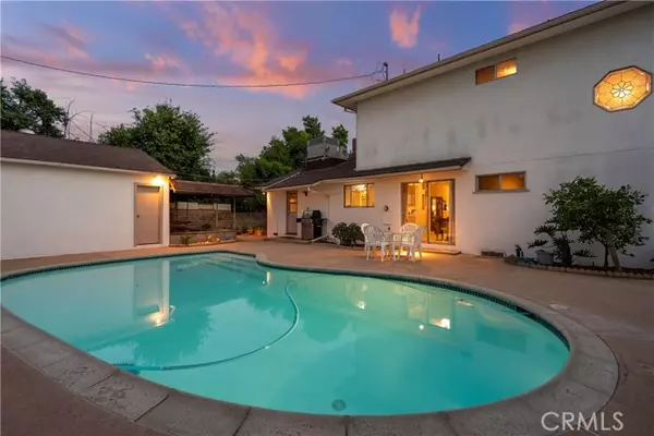 North Hollywood, CA 91605,12417 Burton ST