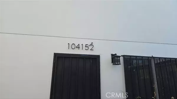 Los Angeles, CA 90003,10415 1/2 Avalon BLD