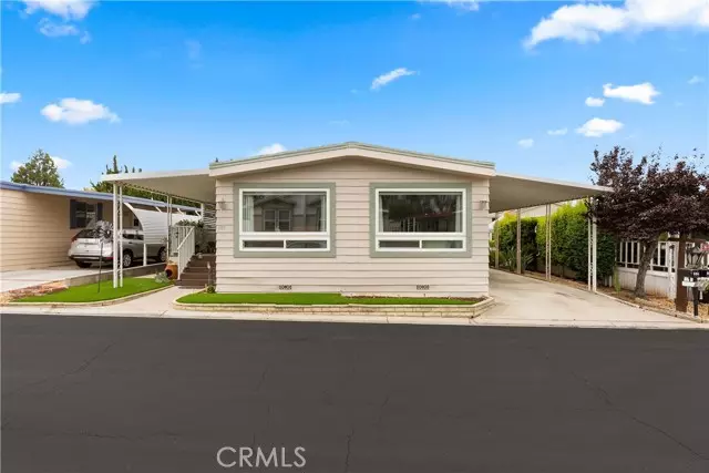 Lake Forest, CA 92630,24001 Muirlands 185