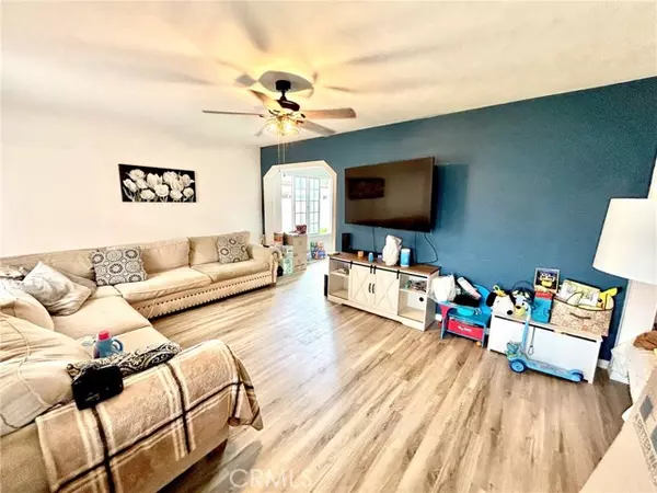 Bellflower, CA 90706,8709 Belmont