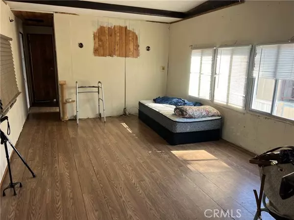 Bellflower, CA 90706,8811 Park ST 115