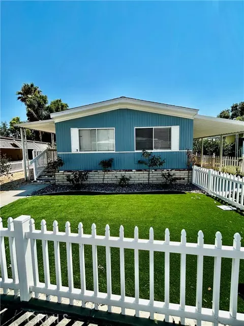 San Jacinto, CA 92583,21100 State st 3