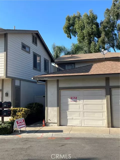 Ontario, CA 91762,960 Pinyon