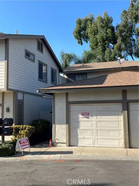 Ontario, CA 91762,960 Pinyon