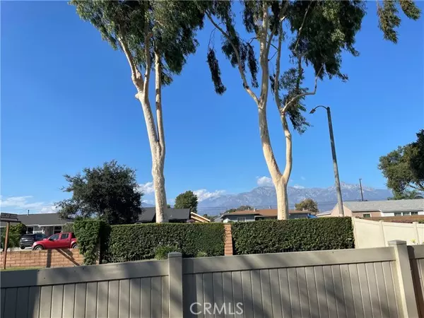 Ontario, CA 91762,960 Pinyon