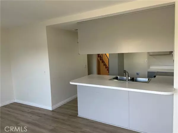 Ontario, CA 91762,960 Pinyon