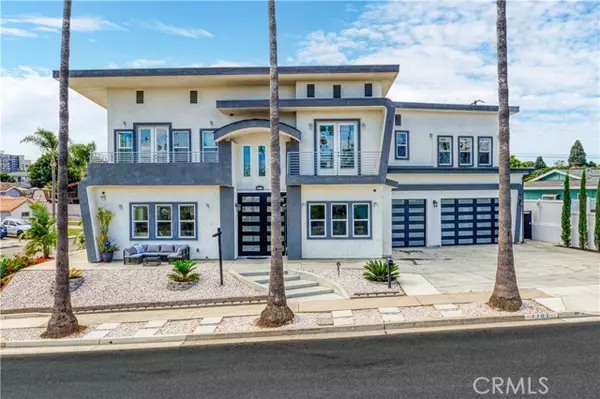 7702 Alberta, Huntington Beach, CA 92648