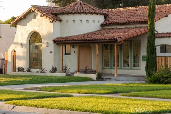 1935 W 76th ST, Los Angeles, CA 90047