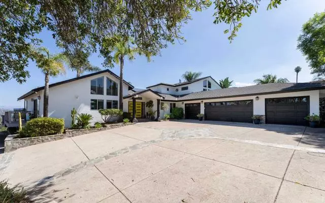 11201 Constellation DR, El Cajon, CA 92020