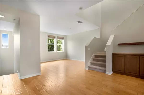 Aliso Viejo, CA 92656,42 Midtown DR