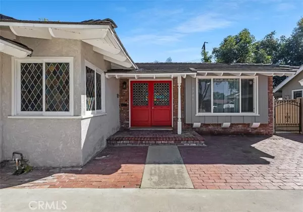Santa Ana, CA 92706,1704 Mcevoy LN