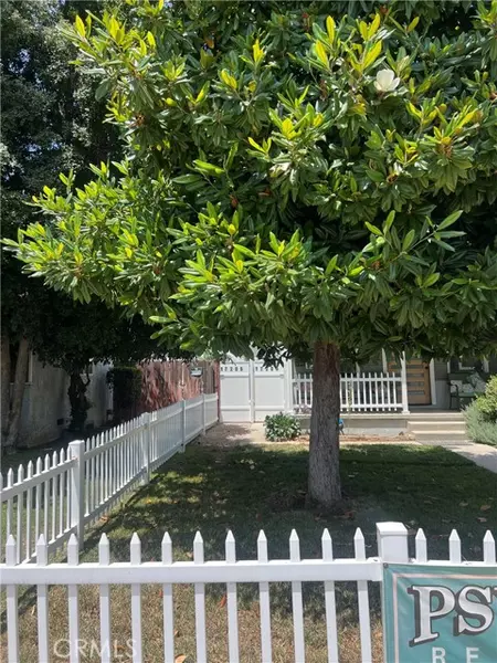 17205 Saticoy ST, Lake Balboa, CA 91406