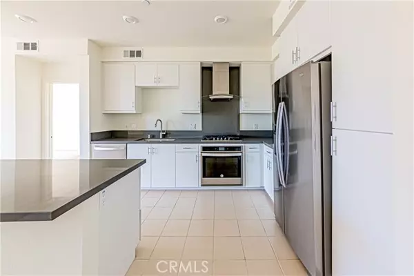 Irvine, CA 92612,1444 Nolita