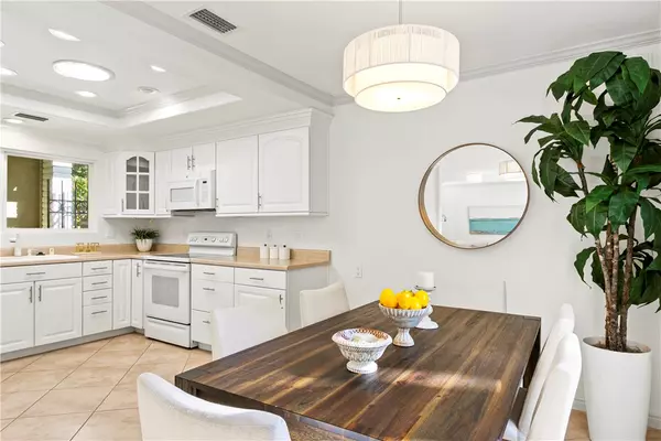 Laguna Woods, CA 92637,2044 Via Mariposa East A