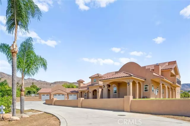 7419 Via Deldene, Highland, CA 92346