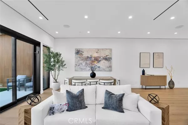 Encino, CA 91316,6010 Lasaine AVE