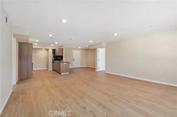 Sylmar, CA 91342,13710 Foothill