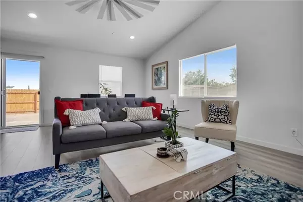 Lake Elsinore, CA 92530,33140 HL