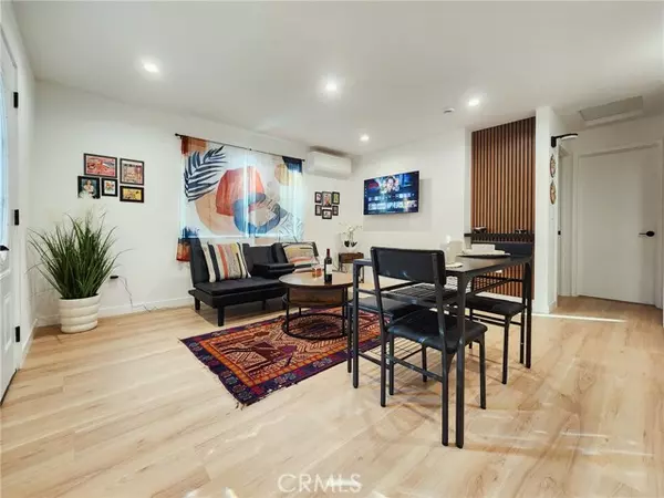 22131 Bassett ST, Canoga Park, CA 91303