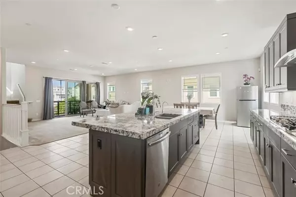 Irvine, CA 92618,185 Frame