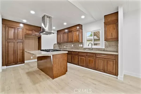 Lake Elsinore, CA 92530,32549 CRES