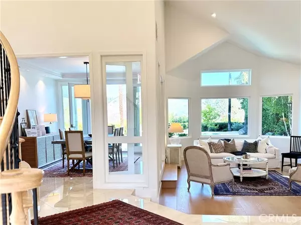 Calabasas, CA 91302,3622 Reina CT