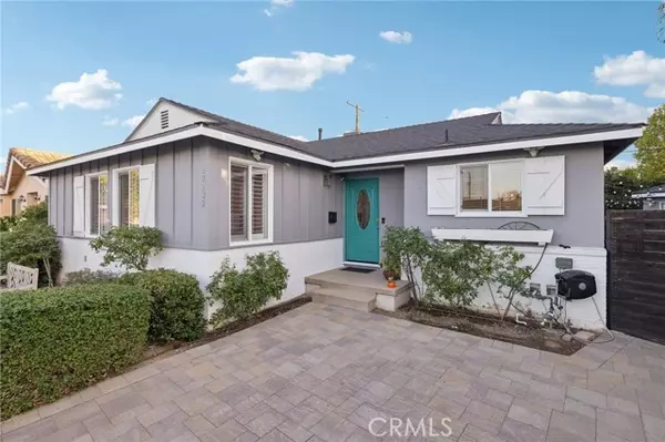 Lake Balboa, CA 91406,17232 Elkwood ST