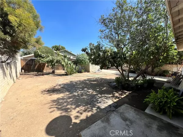 1037 Kewen, San Fernando, CA 91340