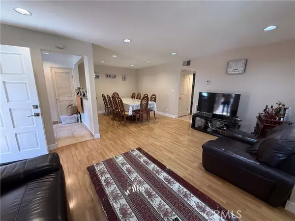 Glendale, CA 91206,132 N Everett 2