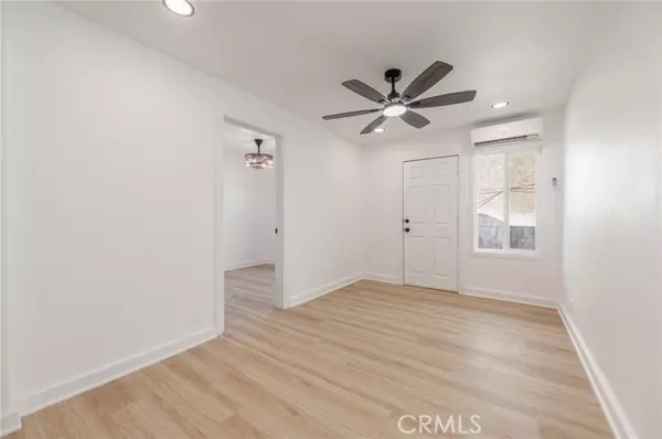 Bellflower, CA 90706,10013 10013 Flora VIS