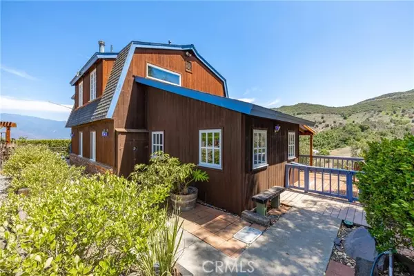 Fallbrook, CA 92028,335 Rainbow Crest