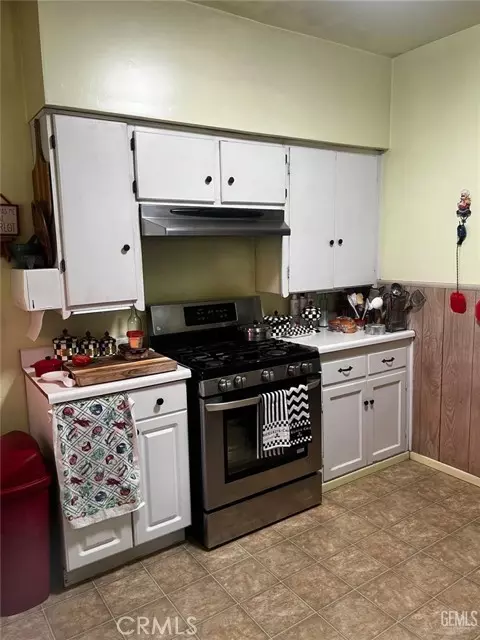 Bakersfield, CA 93307,1218 Feliz