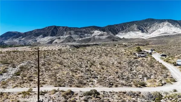 Lucerne Valley, CA 92356,716 Meehleis RD