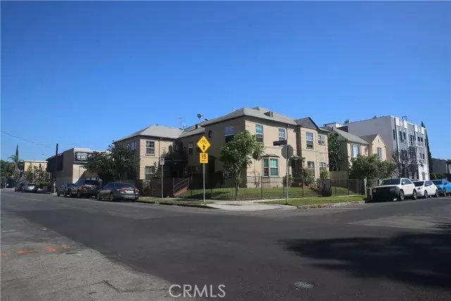 Los Angeles, CA 90029,1186 N New Hampshire AVE