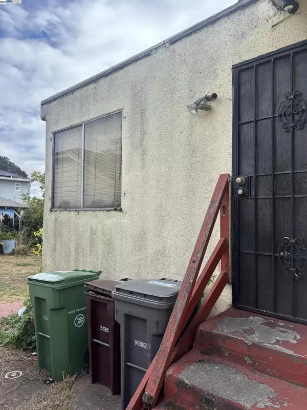 Oakland, CA 94601,5226 BELVEDERE ST