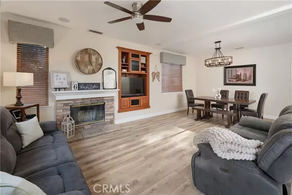 Valencia, CA 91354,28436 Calex DR