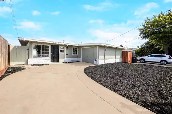 Hayward, CA 94545,27568 Capri ave