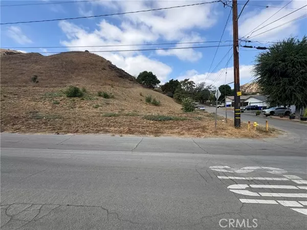 Val Verde, CA 91384,0 Paradise RD