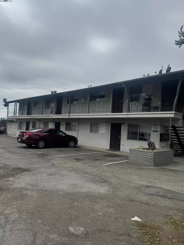 318 Dumont Ave, Hayward, CA 94544