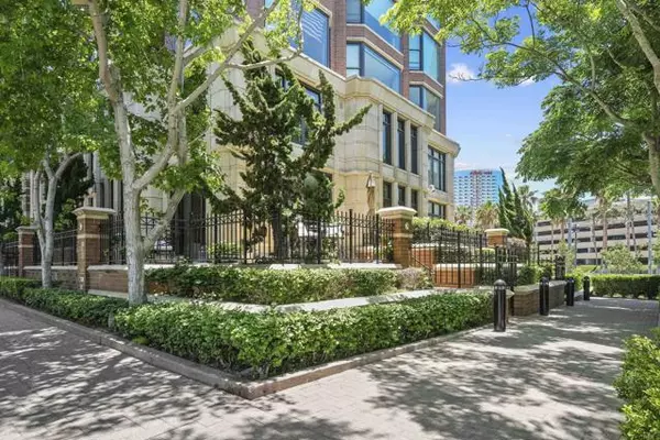 500 W Harbor DR, San Diego, CA 92101