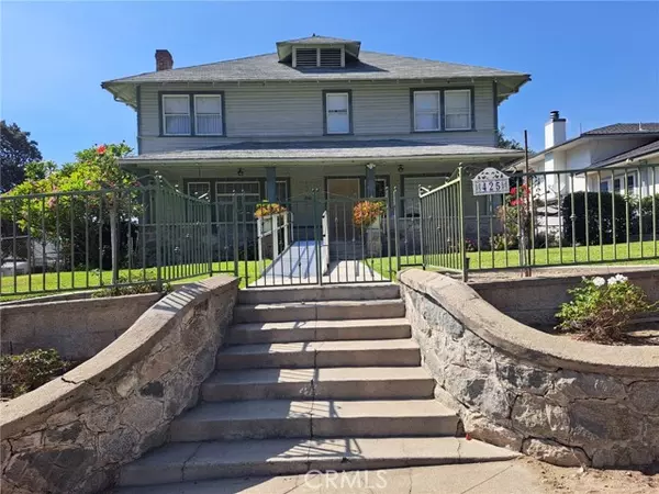 425 425 N CYN, Monrovia, CA 91016