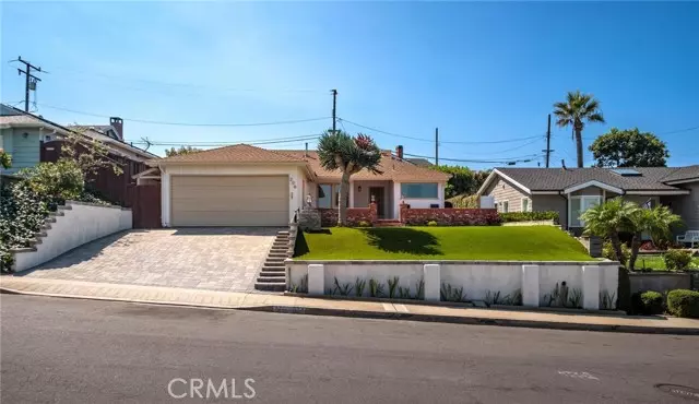 Redondo Beach, CA 90277,206 Calle De Sirenas