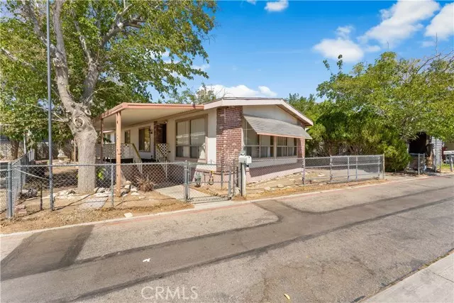 45800 Challenger Way 62, Lancaster, CA 93535