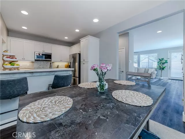 Saugus, CA 91350,19451 Opal LN