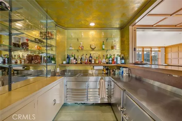 Long Beach, CA 90803,15 The Colonnade