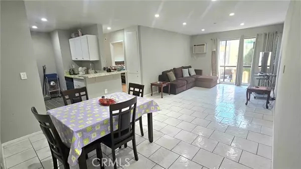 Reseda, CA 91335,17900 Sherman WAY 226