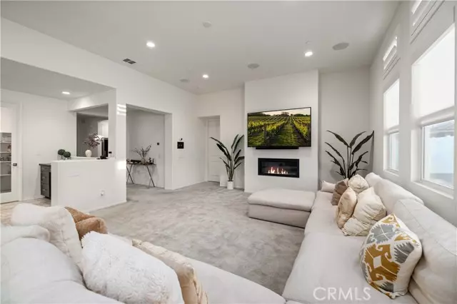 39057 Mondell Pine AVE, Palmdale, CA 93551